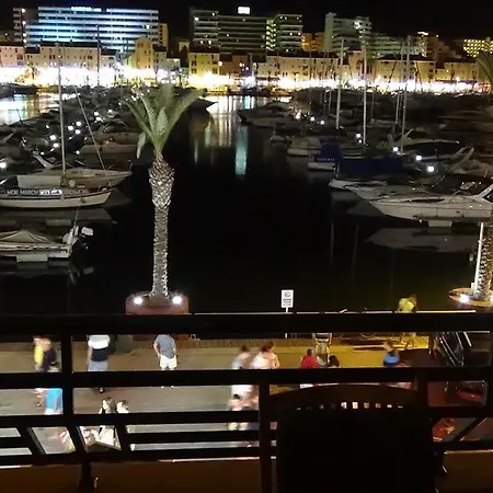 Marina فيلامورا